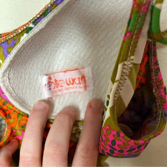 Vintage E. Stewart One Piece Swimsuit (1960s) - Picture 4 of 8